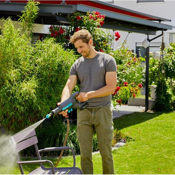 GARDENA Akku-Mitteldruckreiniger AquaClean 24/18 V P4A Solo