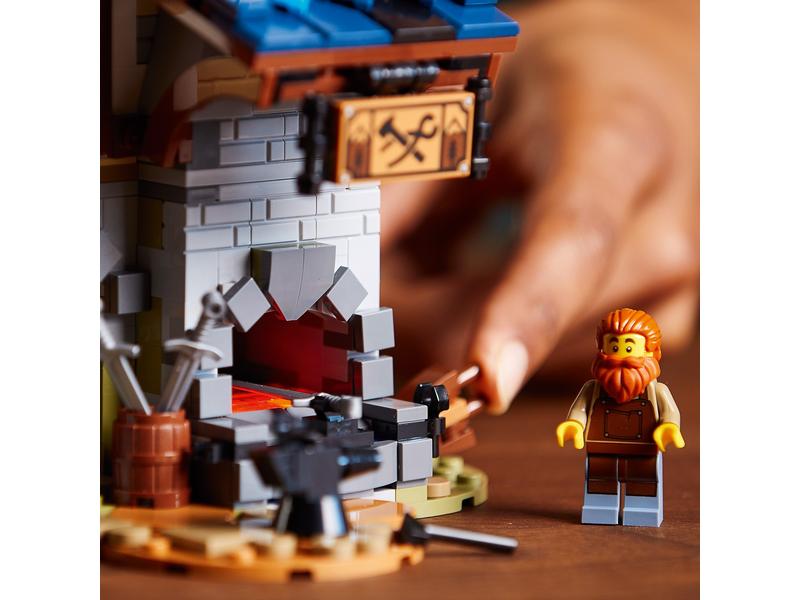 LEGO® Ideas Mittelalterliche Schmiede 21325