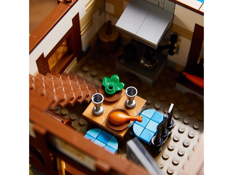 LEGO® Ideas Mittelalterliche Schmiede 21325