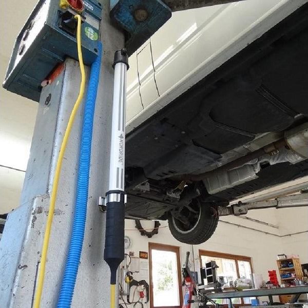 Nordride Handleuchte Expert, 1200 lm, IP65, mit Haken und Magnet