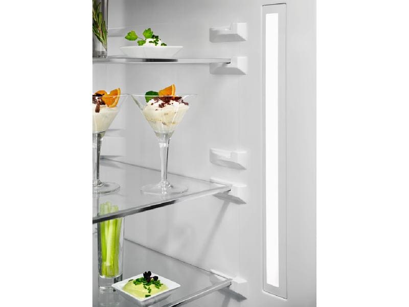 Electrolux SB330NIMS, schwarz