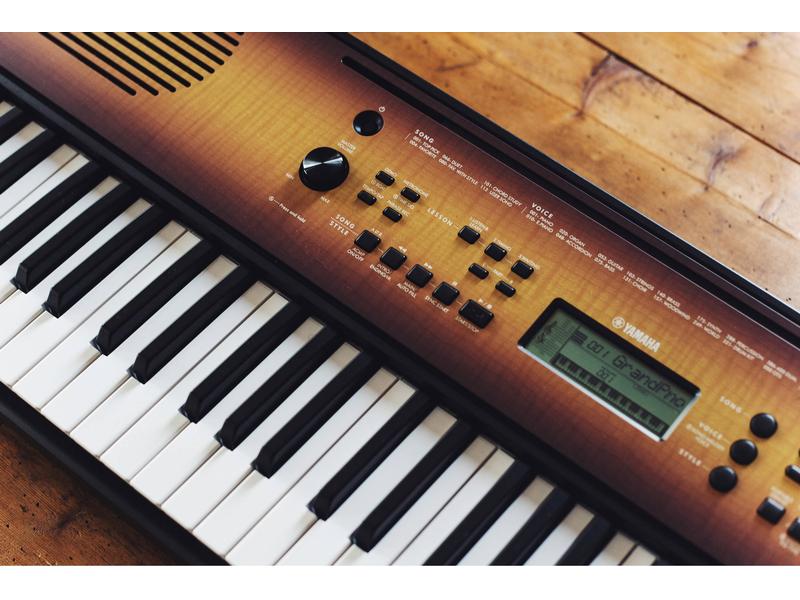 Yamaha Keyboard PSR-E360MA Maple