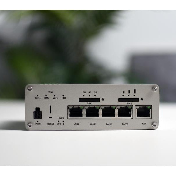 Teltonika 5G-Industrie-Router RUTX50  eSIM 5G, WiFi-5, 5x GE LAN