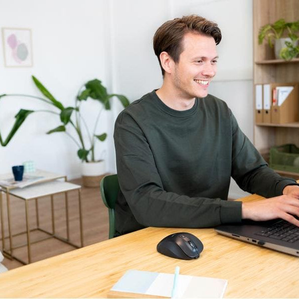 Trust Ergonomische Maus Fyda Rechargeable Schwarz