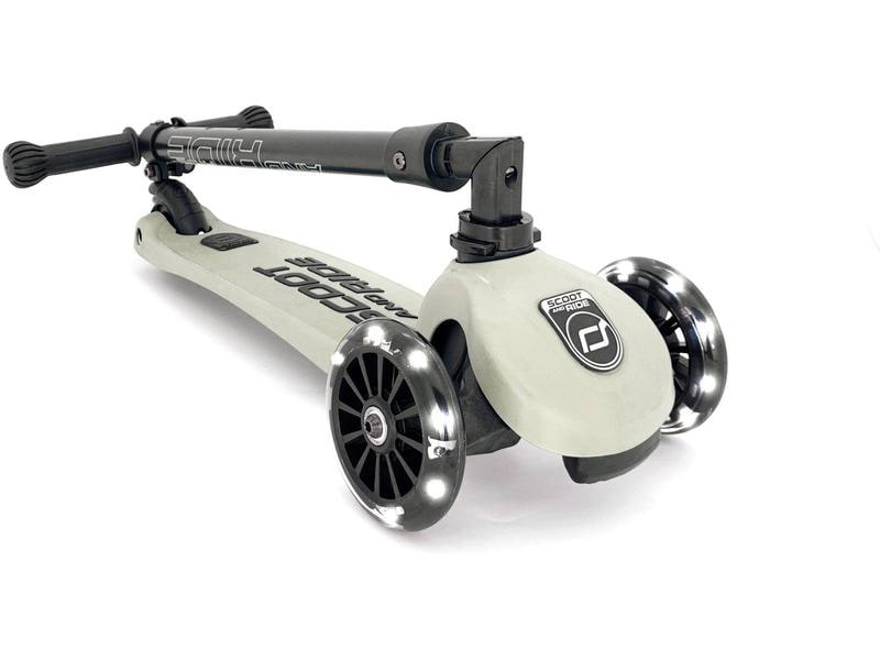 Scoot and Ride Scooter Highwaykick 3 LED, Ash