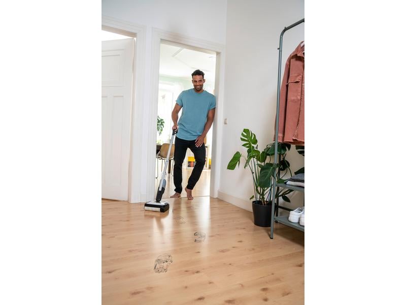 Kärcher Hartbodenreiniger FC 2-4 mit Parkstation