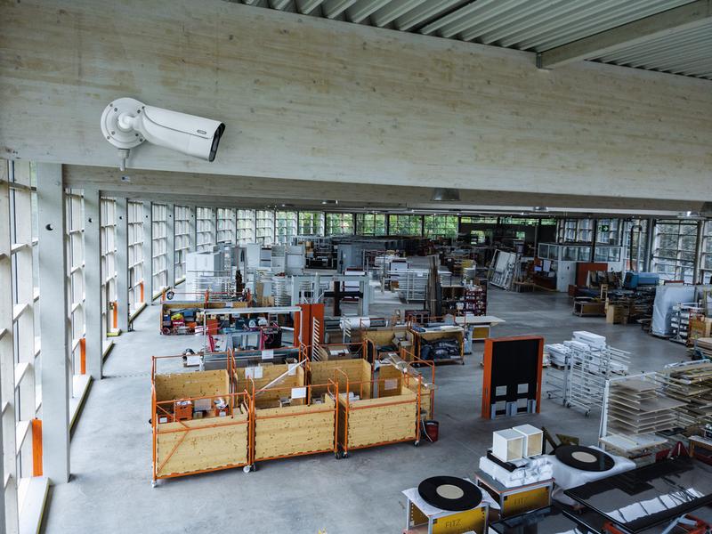 Abus Netzwerkkamera IPCB64521 4-fach optischer Zoom