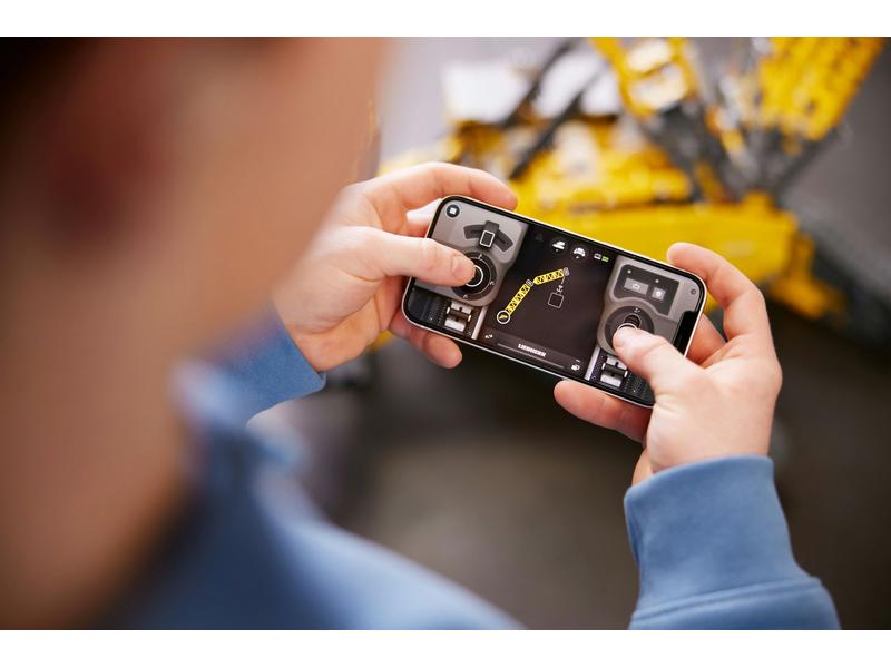 LEGO® Technic Liebherr LR 13000 Raupenkran 42146