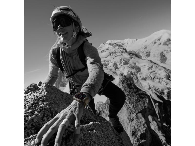 Apple Watch Ultra 2 GPS + Cellular (Titan Silbergrau) - 49mm - Trail Loop M/L Blau/Schwarz