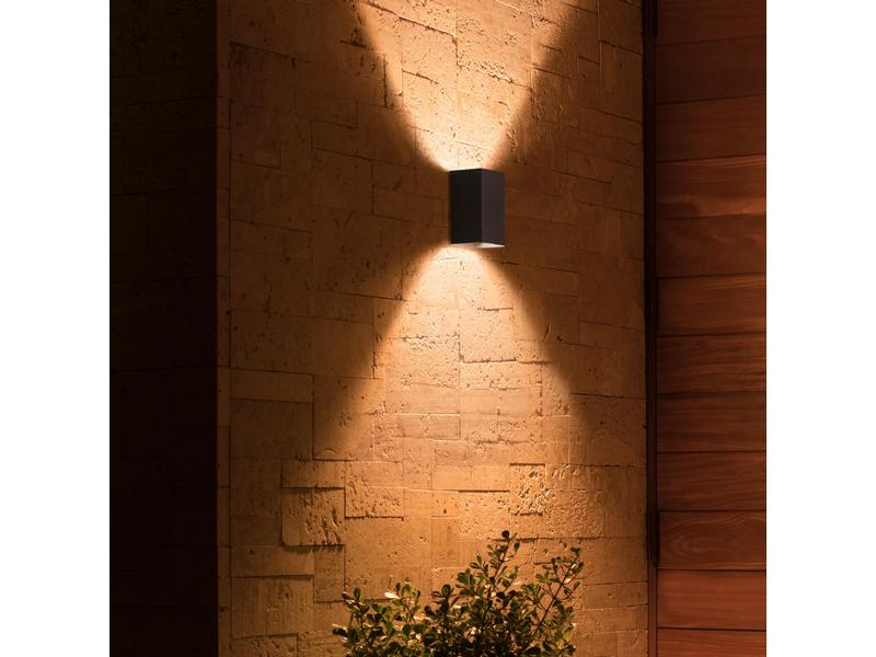 Philips Hue White &amp; Color Ambiance Outdoor Resonate Wandleuchte Schwarz