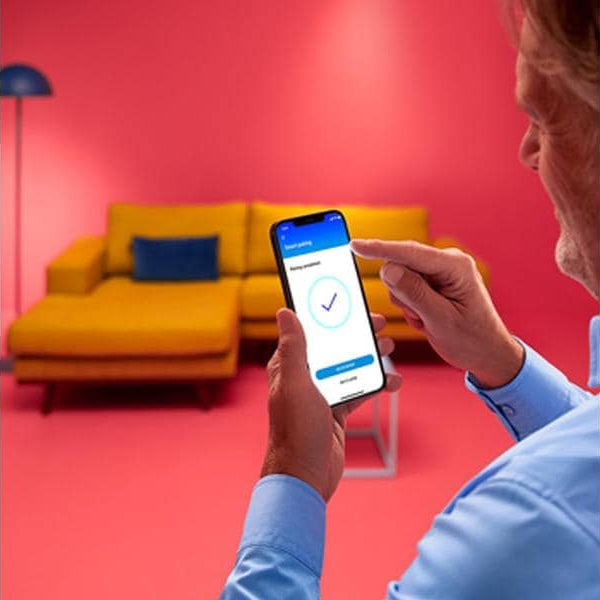 WiZ Superslim Tunable White Deckenleuchte 2450 lm Schwarz