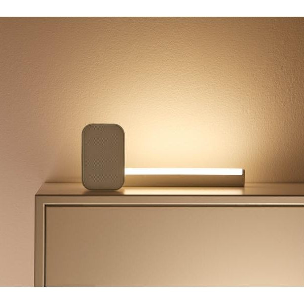 WiZ Bar Linear Light Tischleuchte Tunable White & Color