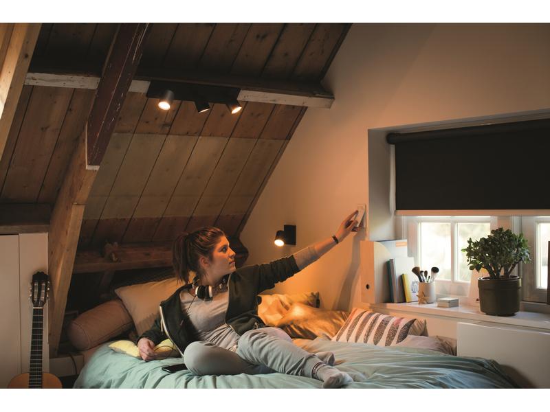 Philips Hue White Ambiance Runner 3er-Spot Schwarz