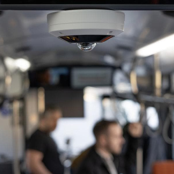 Axis Netzwerkkamera M4317-PLR