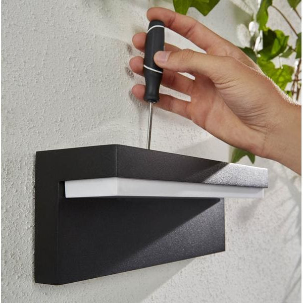 Philips Hue White & Color Ambiance Outdoor Nyro Wandleuchte Schwarz