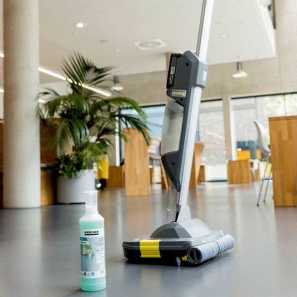 Kärcher Professional Akku-Scheuersaugmaschine BR 30/1 C Bp, Solo