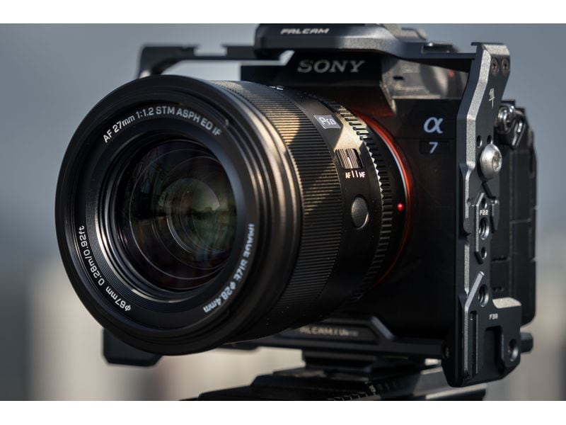 Viltrox Festbrennweite AF 27mm F/1.2 Pro – Sony E-Mount