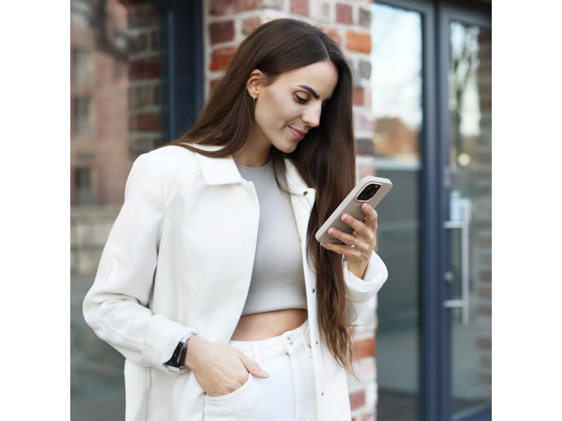 Vonmählen Back Cover Eco Silicone iPhone 15 Cream