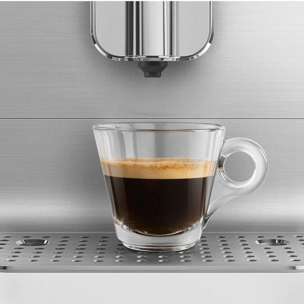 SMEG Kaffeevollautomat Collezione BCC13WHMEU Weiss matt
