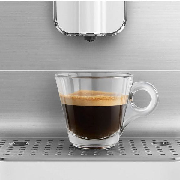 SMEG Kaffeevollautomat Collezione BCC11WHMEU Weiss matt