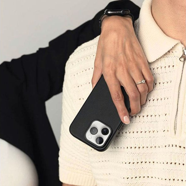 Vonmählen Back Cover Like Leather iPhone 16 Schwarz