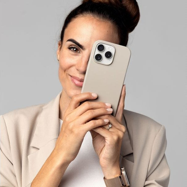 Vonmählen Back Cover Soft Silicone iPhone 16 Pro Max Cream