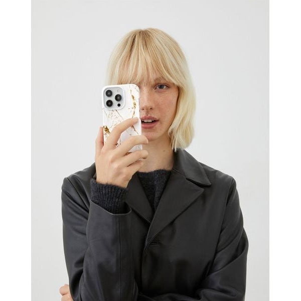 Ideal of Sweden Back Cover iPhone 16 Carrara Gold