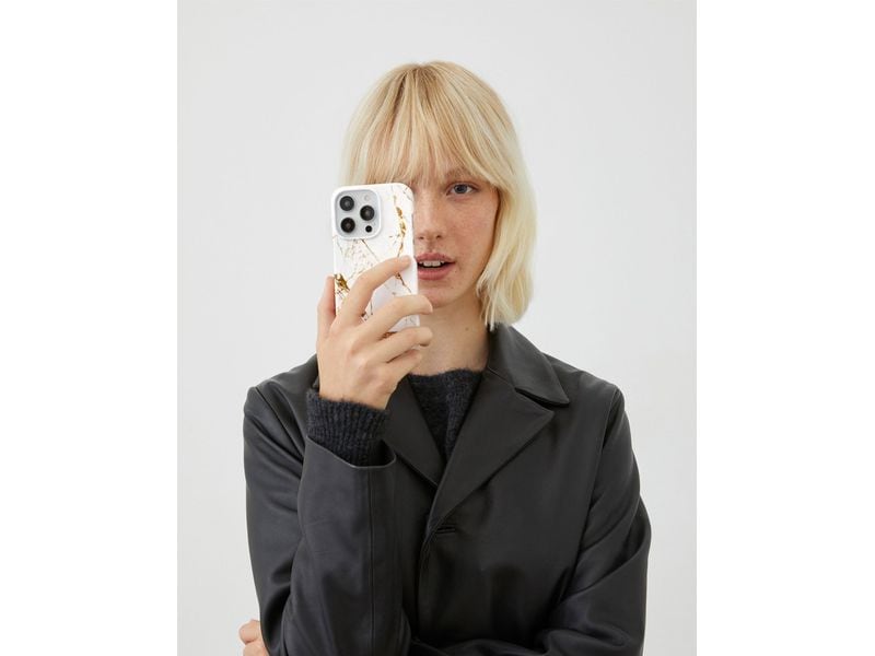 Ideal of Sweden Back Cover iPhone 16 Carrara Gold