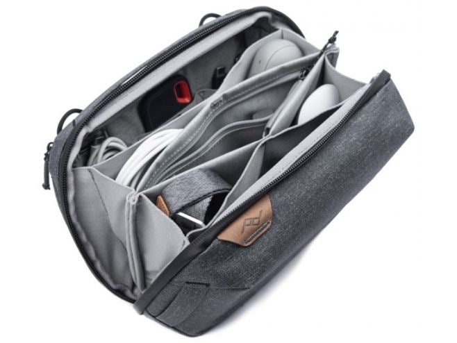 Peak Design Tech Pouch PFAS free Charcoal