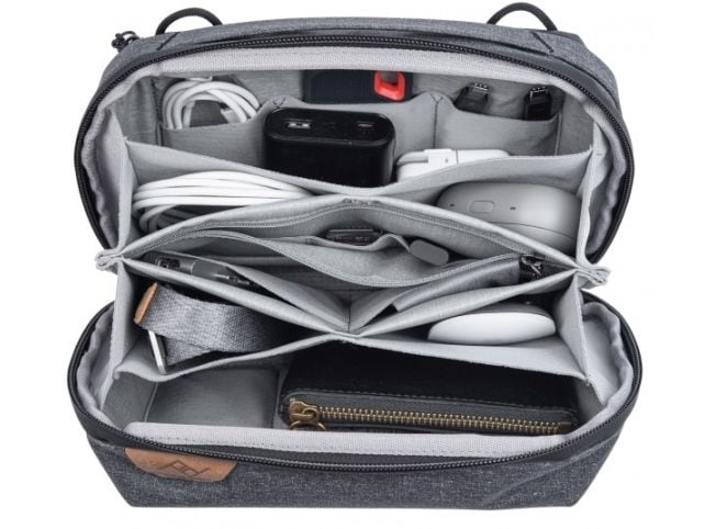 Peak Design Tech Pouch PFAS free Charcoal