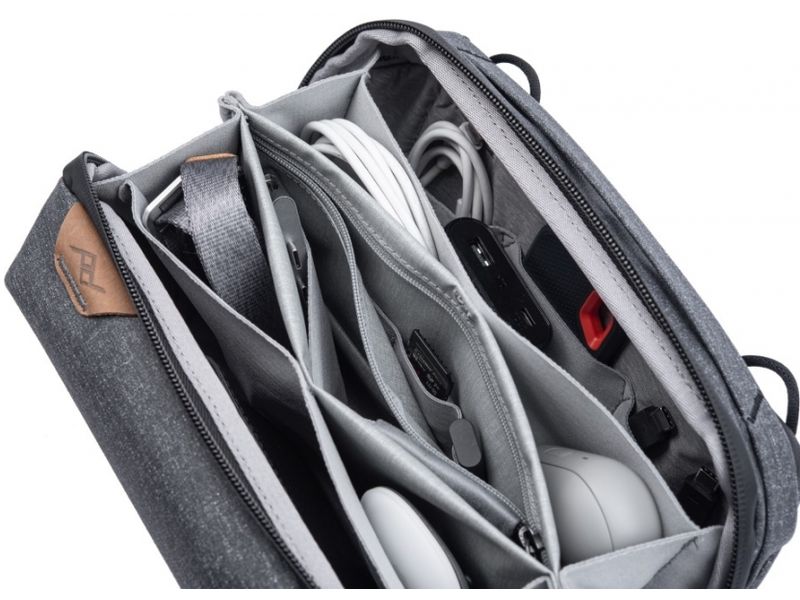 Peak Design Tech Pouch PFAS free Charcoal