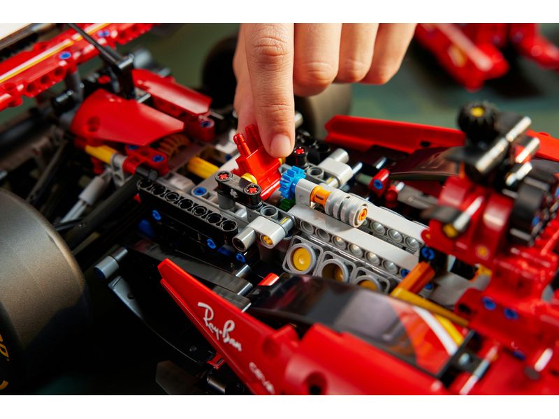 LEGO® Technic Ferrari SF-24 F1 Rennauto 42207