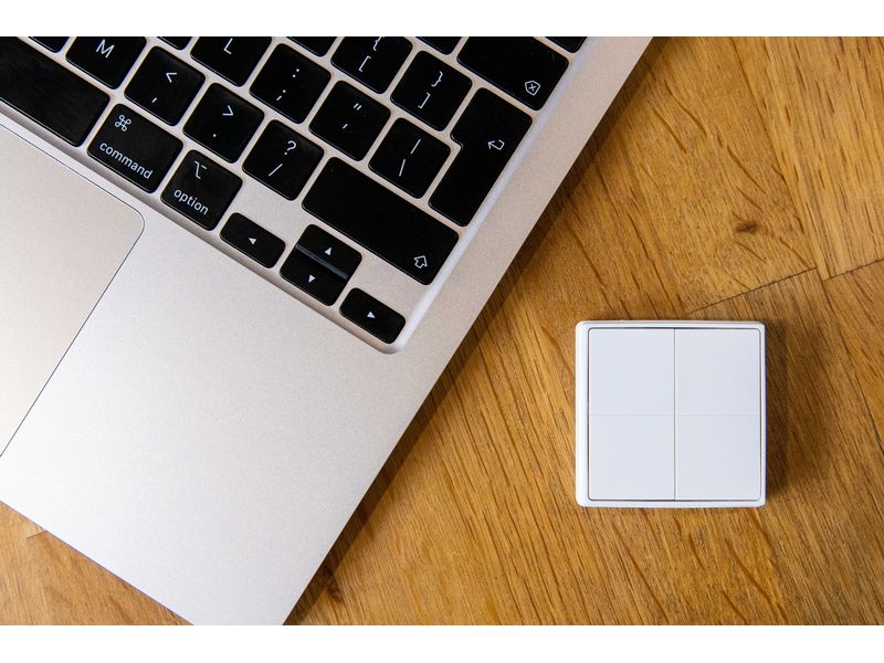 Shelly BLU Wall switch 4 weiss, stand alone