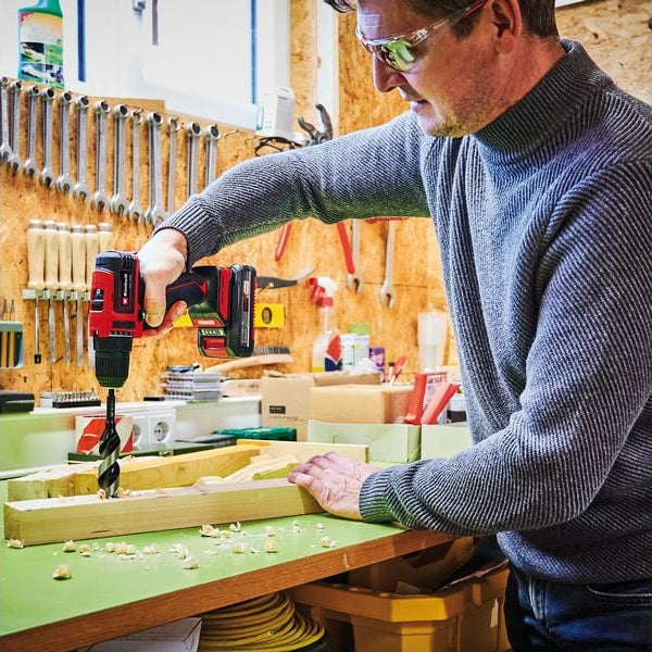 Einhell Akku-Bohrschrauber TE-CD 18/40 Li BL (2 x 2.0Ah)