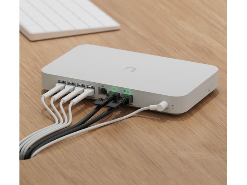 Ubiquiti Cloud Gateway Fiber