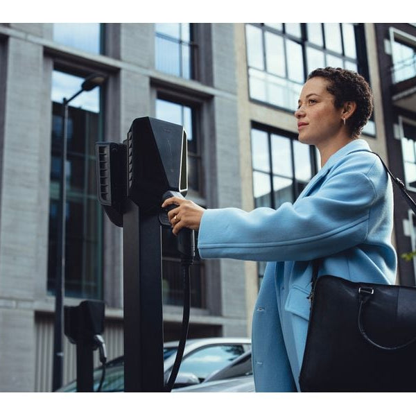 easee Ladestation Charge Max Schwarz