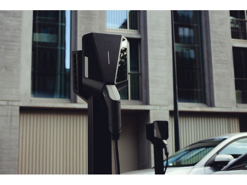 easee Ladestation Charge Max Schwarz