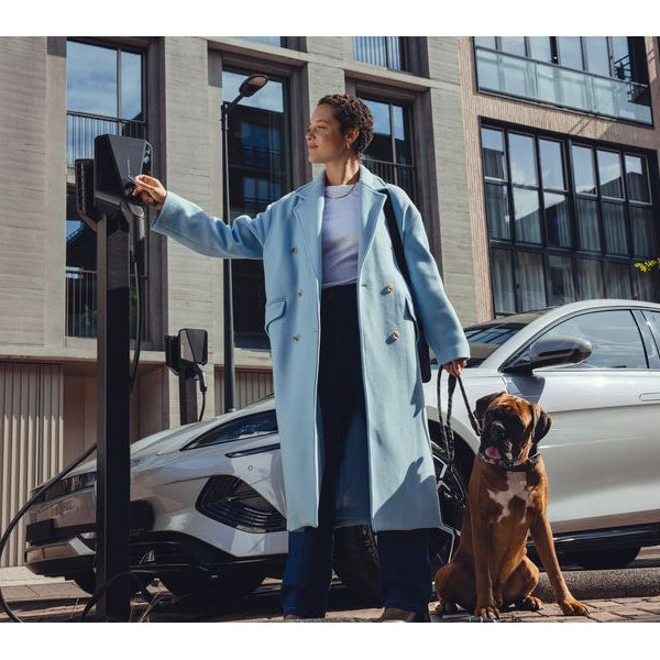 easee Ladestation Charge Max Schwarz