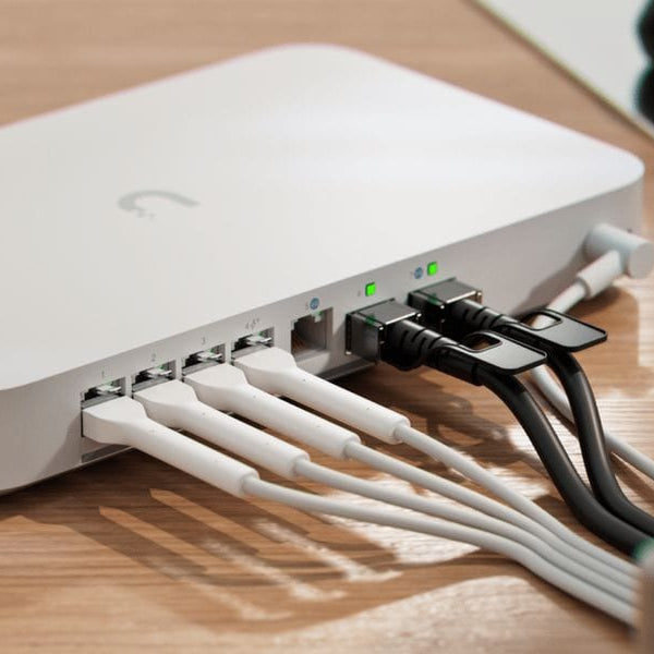 Ubiquiti Router UniFi Gateway UXG-Fiber (1x PoE+ 30W)