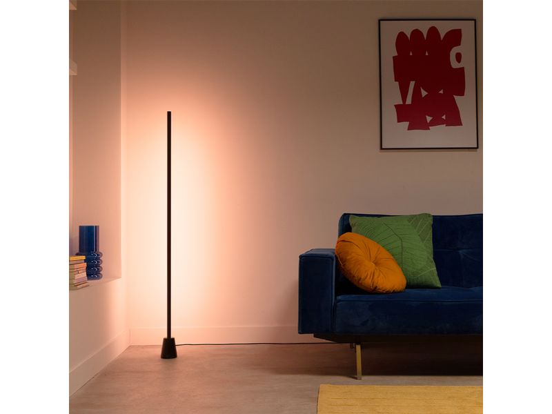 WiZ Gradient Stehleuchte RGBIC 1.4 m