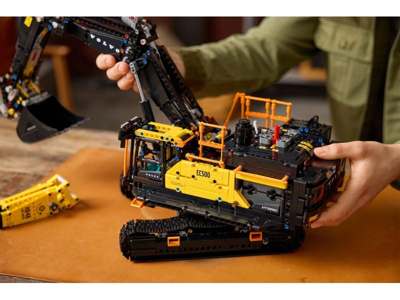 LEGO® Technic Volvo EC500 Hybrid Bagger, 42215