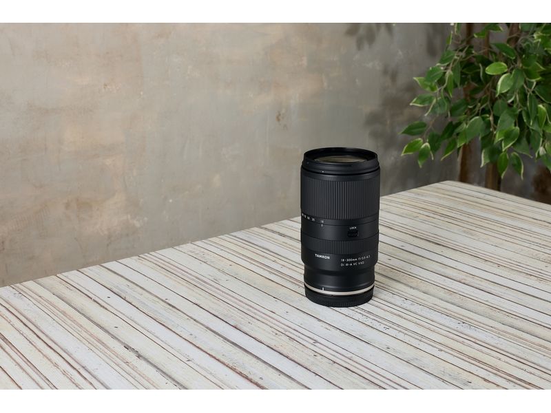 Tamron Zoomobjektiv AF 18-300mm F/3.5-6.3 Di III-A VC Canon RF