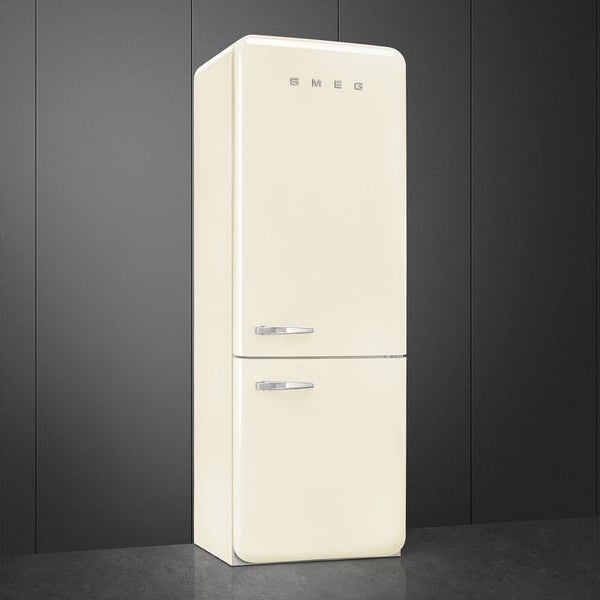 SMEG Kühl-Gefrierkombination FAB38RCR6 Crème, Rechts