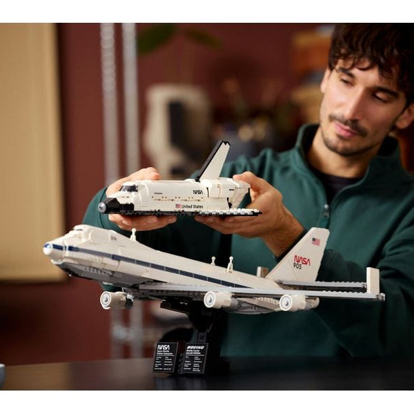 LEGO® Icons 747 Shuttle Carrier 10360