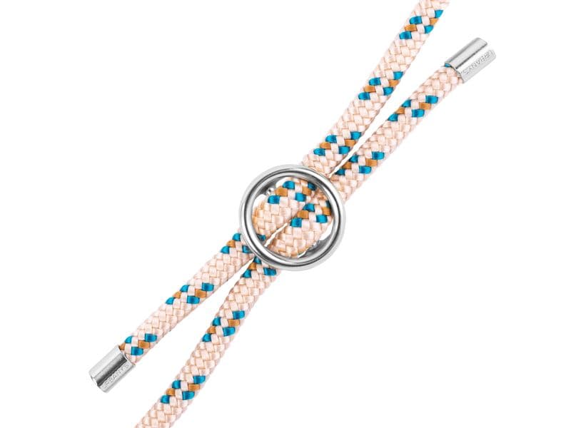 Urbany's Necklace Case FAR AWAY iPhone 17 Silber Ring