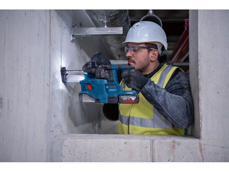 Bosch Professional Bohrhammer mit SDS plus GBH 18 V-22