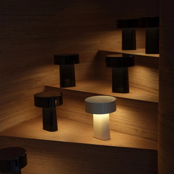 Zone Denmark Tischleuchte Oblong Silber