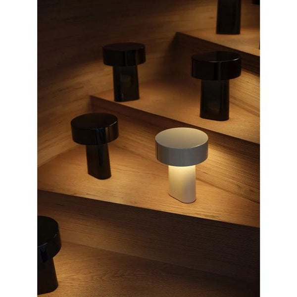 Zone Denmark Tischleuchte Oblong Silber