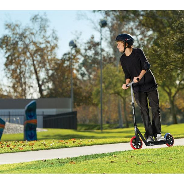 Razor Scooter Carbon Lux, Schwarz 23L