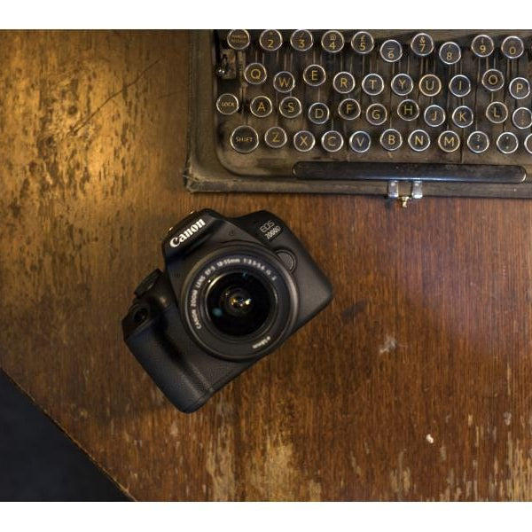 Canon EOS 2000D Kit (18-55mm)